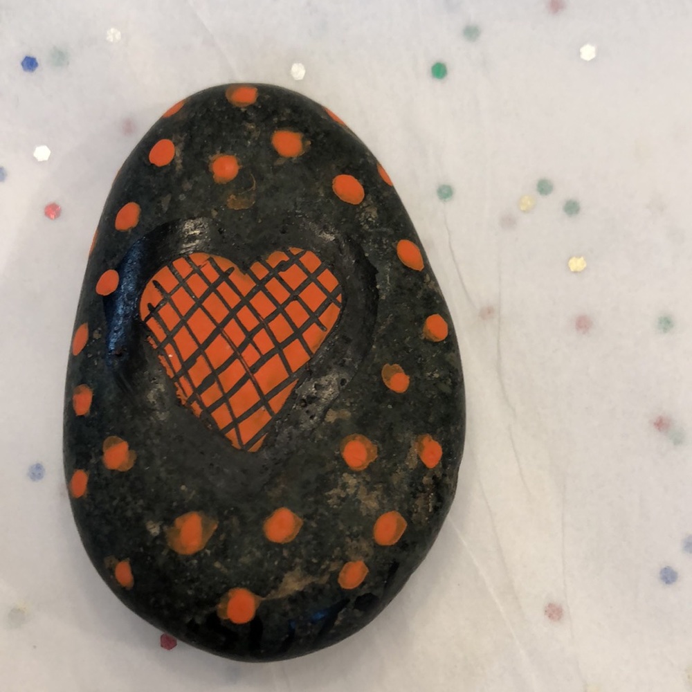 HAND PAINTED HALLOWEEN GNOME ROCK - Picture 3 of 6